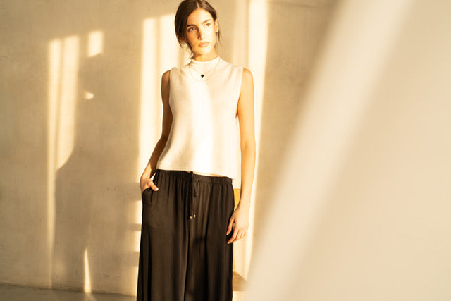 Sleeveless Turtleneck Shell Tank