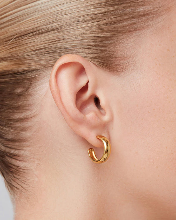 Staple Hoops in Gold Medium