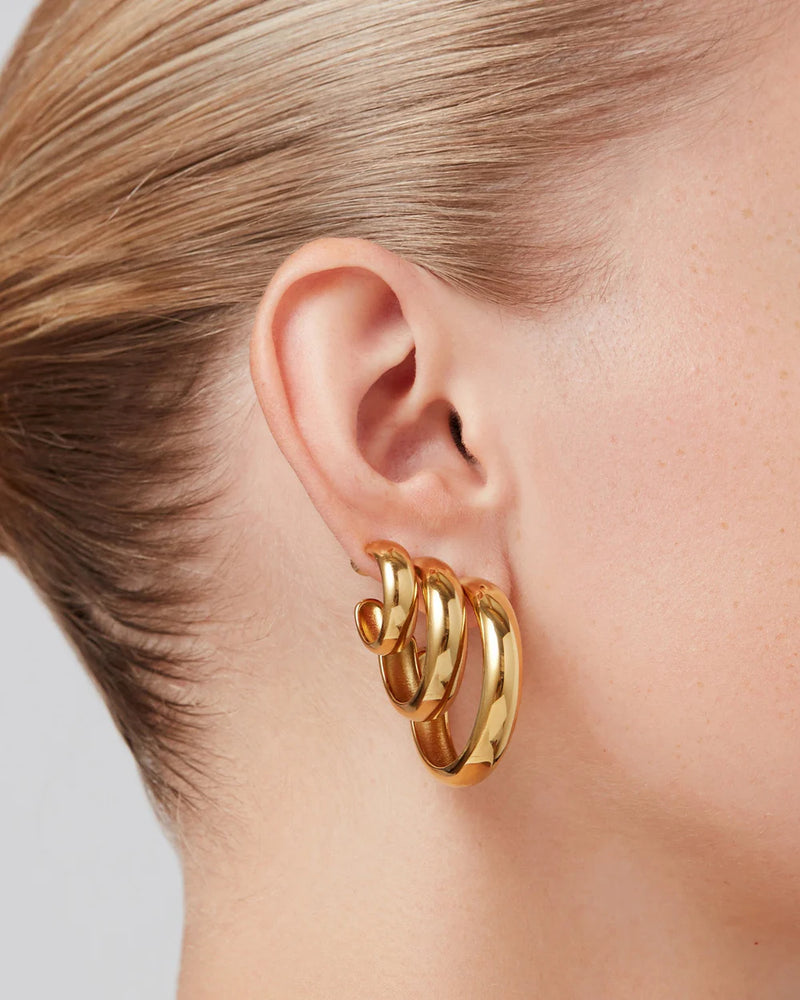 Staple Hoops in Gold Medium