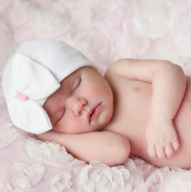 White Willa Bow Baby Hat